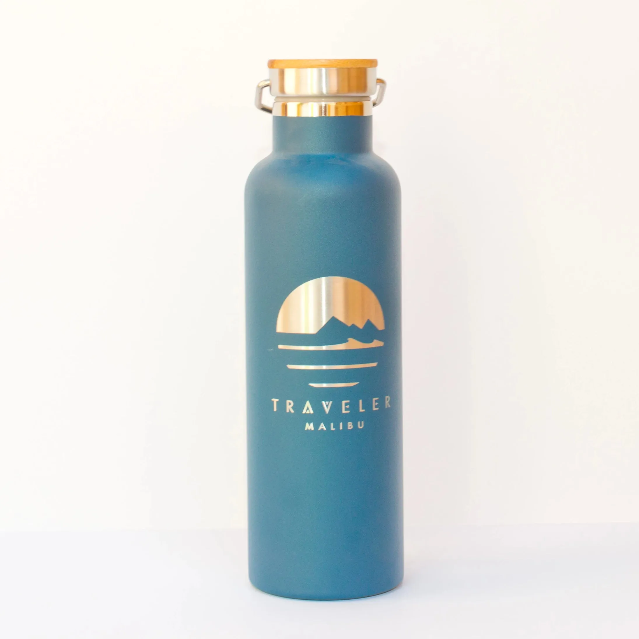 Traveler 25oz. Water Bottle